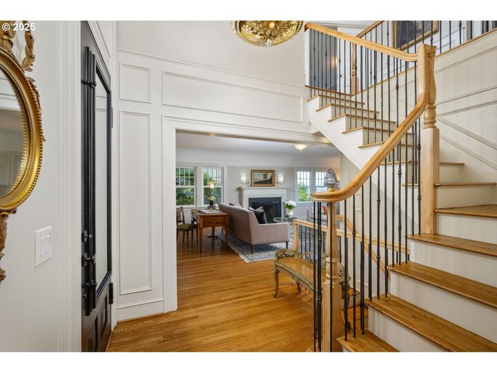 Property Photo:  418 NW Albemarle Ter  OR 97210 