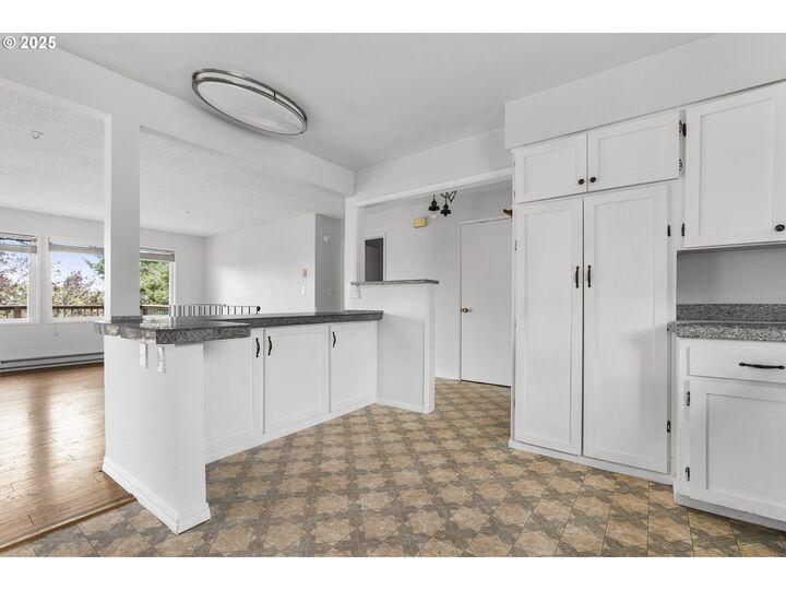 Property Photo:  1214 Ransom Ave  OR 97415 