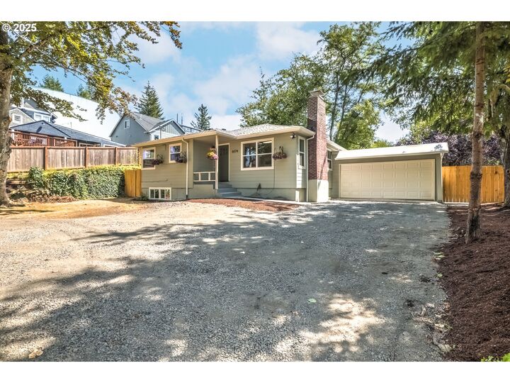 Property Photo: 6574 SW Florence Ln OR 97223