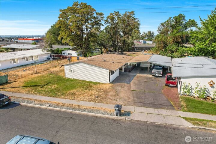 Property Photo: 167 Carswell Drive WA 98837