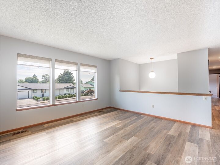 Property Photo:  910  College Street  WA 98801 