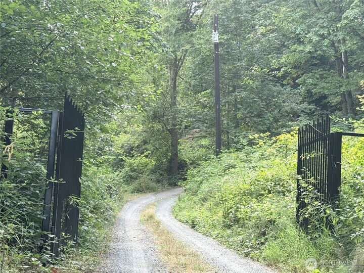 Property Photo:  18417  Newton Road  WA 98012 