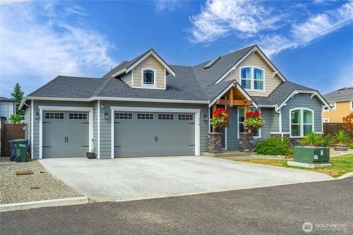 Property Photo: 1118 26th Street NW WA 98373
