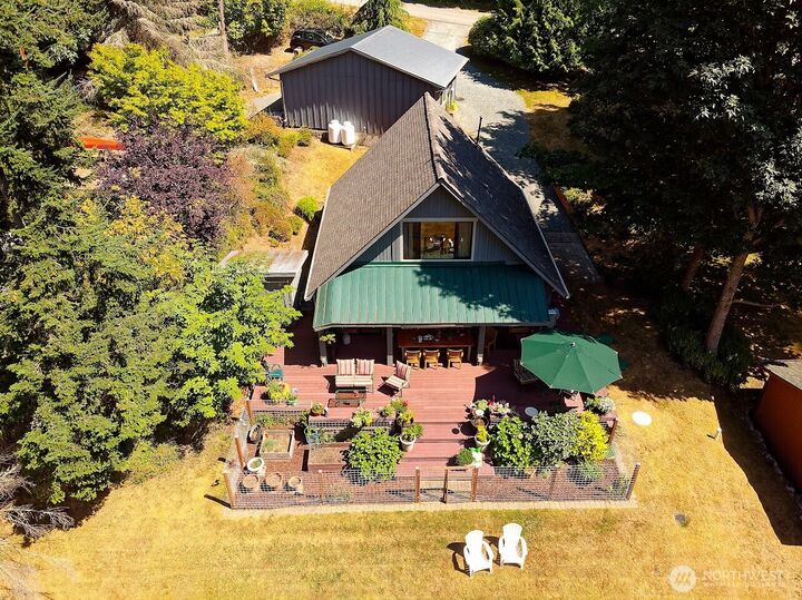 Property Photo: 6454 Admiralty Way WA 98249