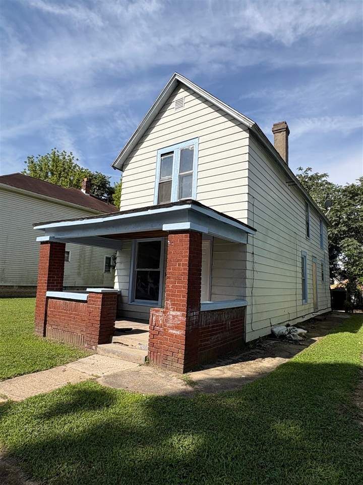 Property Photo: 318 N 21st Street IN 47374