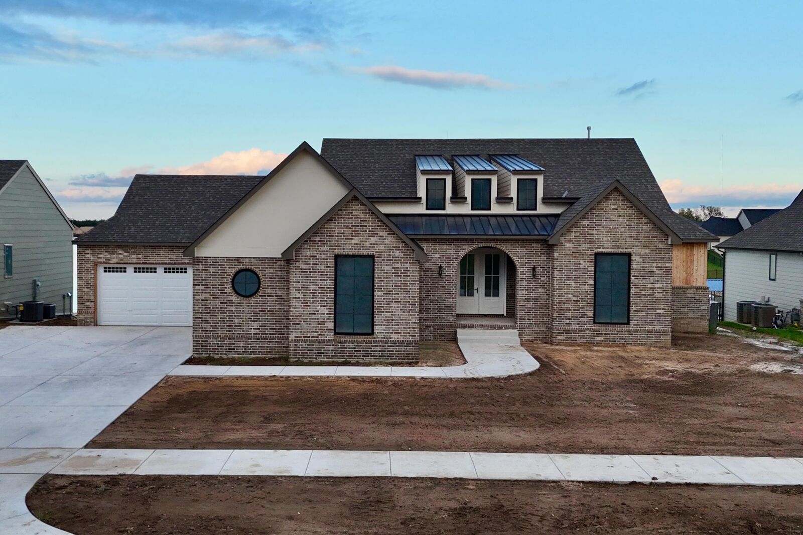Property Photo: 4620 N Ridge Port St. KS 67205