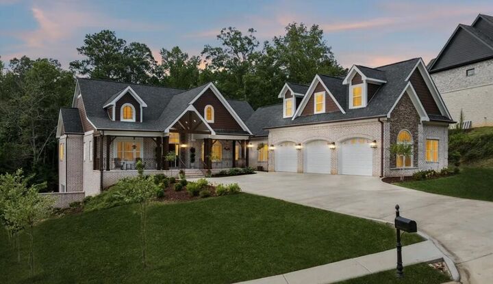 Property Photo: 717 Pembridge Circle NW TN 37312