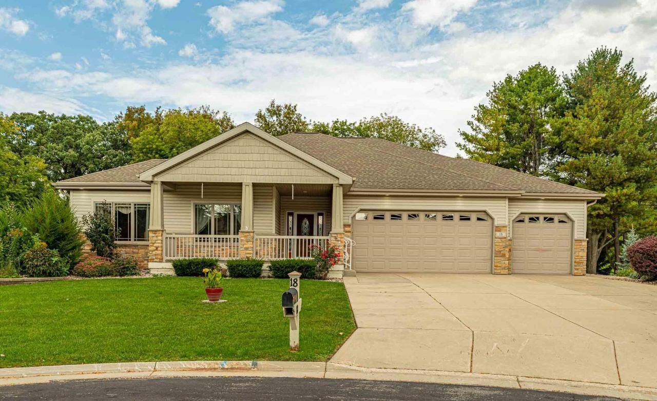 Property Photo:  18 Ethan Circle  WI 53719 