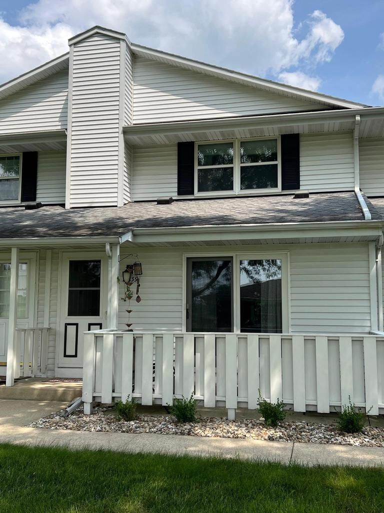 Property Photo: 2539 North Lexington Drive 5 WI 53545