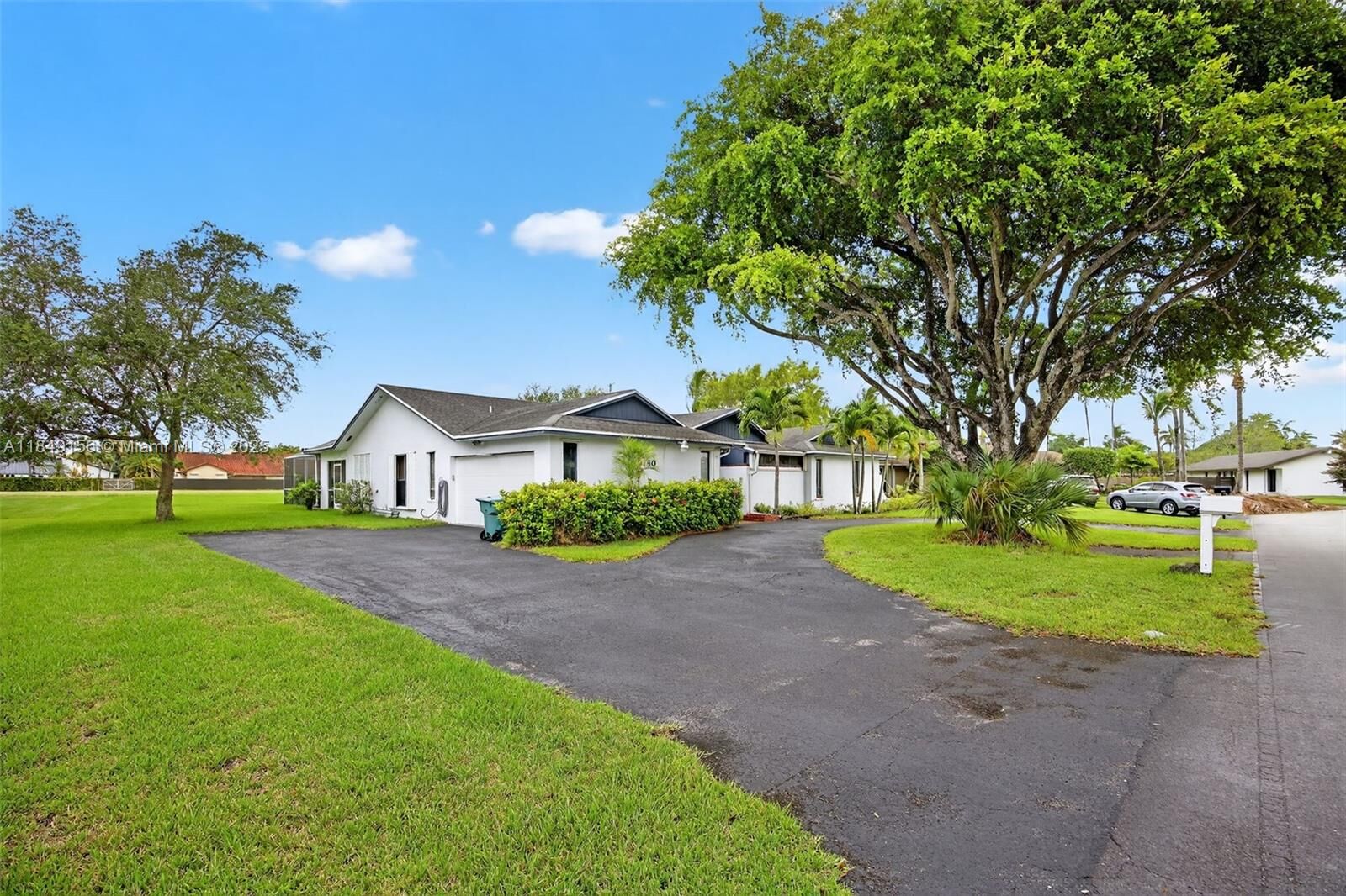 Property Photo:  9460 SW 134th St  FL 33176 