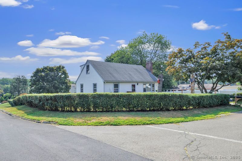 Property Photo:  8 Fox Hill Terrace  CT 06401 