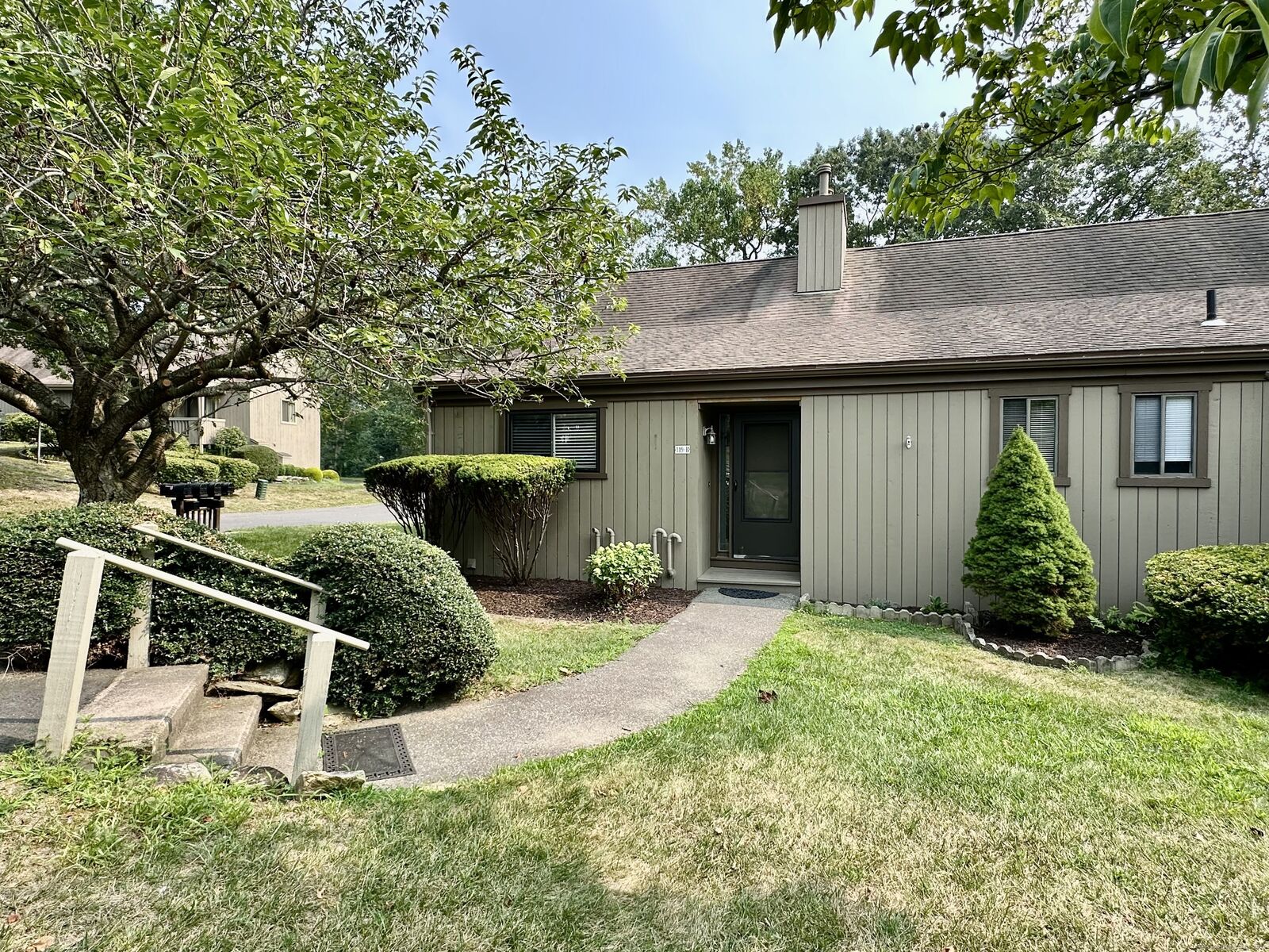 Property Photo: 319 Navajo Lane B CT 06614