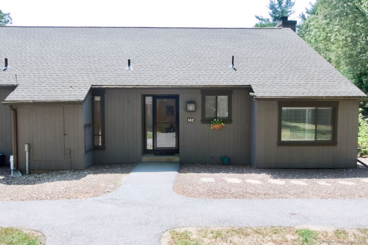 Property Photo:  142 Mallard Drive 142  CT 06001 