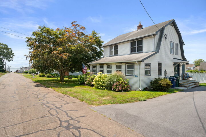 Property Photo:  33 Billow Road  CT 06371 