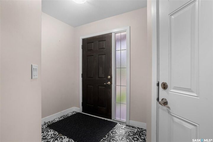 Property Photo:  410 Hunter Road 403  SK S7T 0L5 