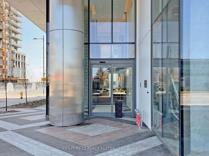 Property Photo: 950 Portage Parkway 6015 ON L4K 5Z5