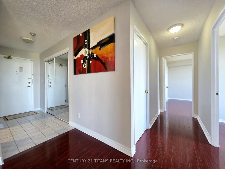 Property Photo:  480 McLevin Avenue 716  ON M1B 5N9 