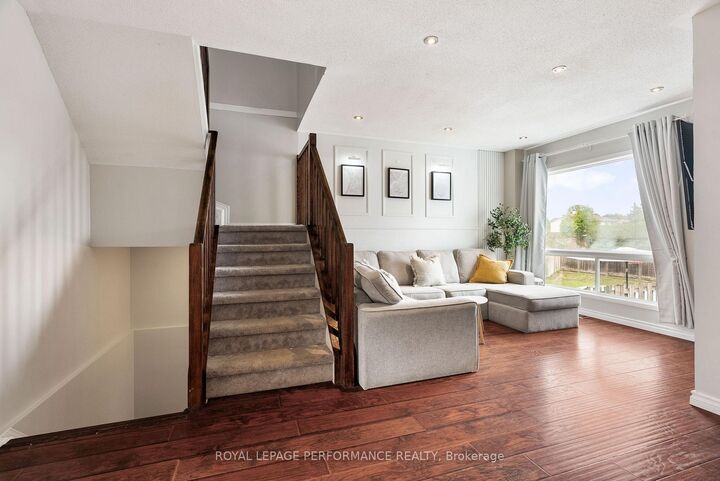 Property Photo:  1631 Greywood Drive  ON K1C 7L9 