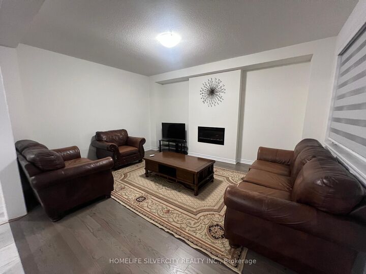 Property Photo:  20 Ida Terrace Upper  ON L7C 4M2 