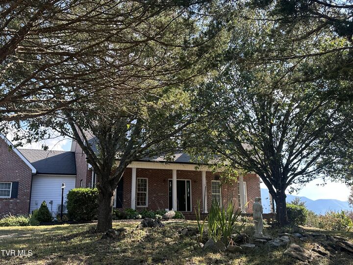 Property Photo: 456 Greystone Road TN 37743