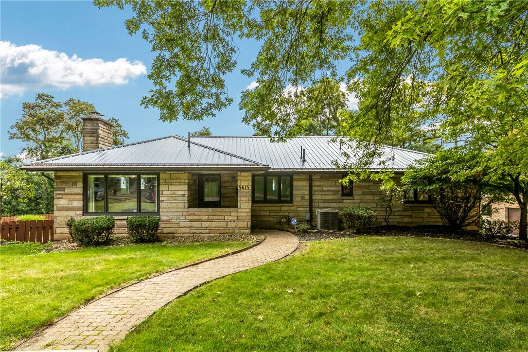 Property Photo:  5615 Dellaglen Avenue  PA 15207 