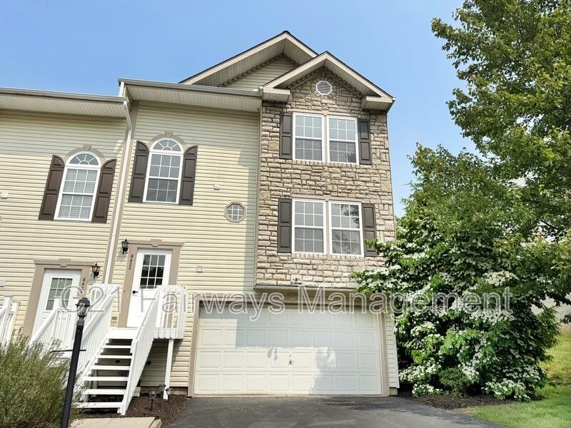 Property Photo: 6422 Lindsey Ln PA 15632
