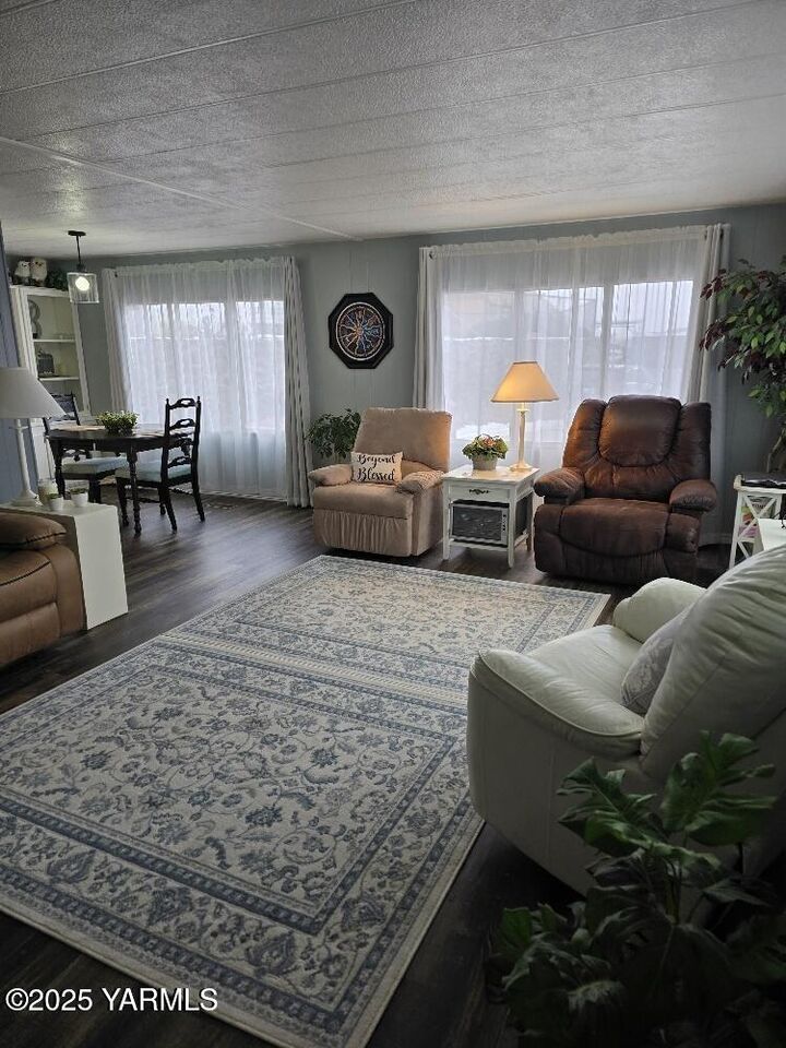 Property Photo:  12 Leisure Hill Dr  WA 98903 