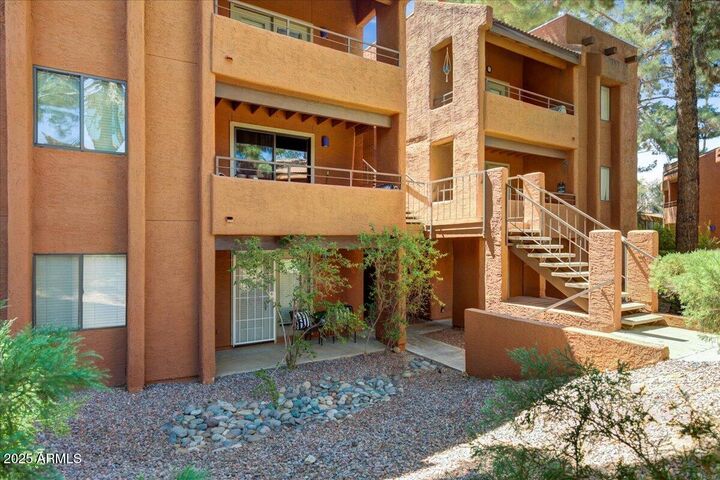 Property Photo:  4704 E Paradise Village Parkway 139  AZ 85032 