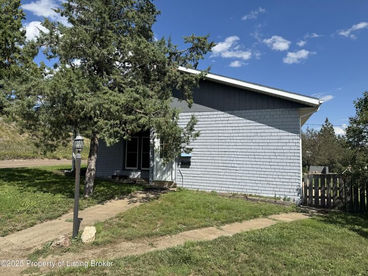 Property Photo:  110 7th Street N  ND 58639 