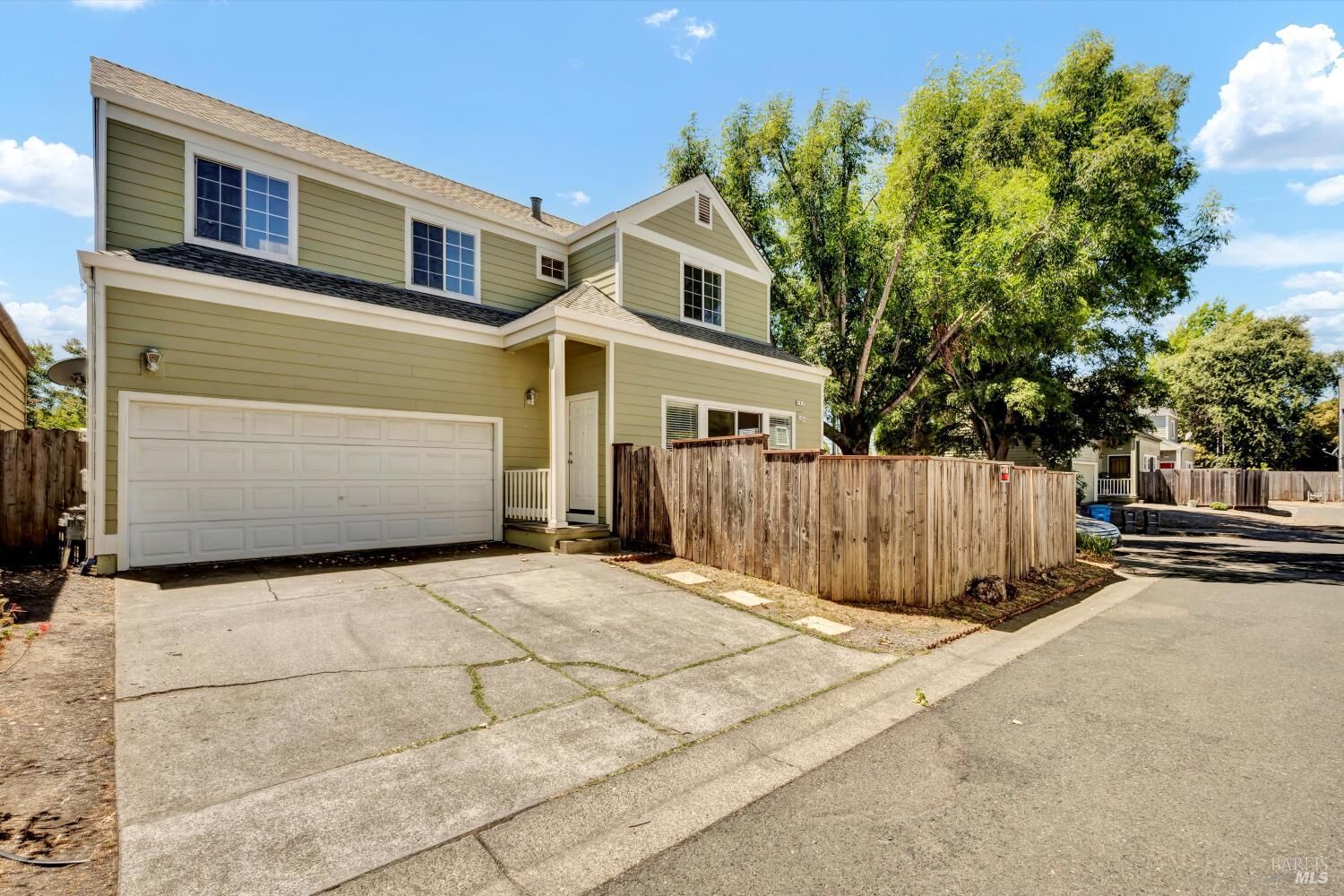 Property Photo:  902 Kingwood Street  CA 95401 