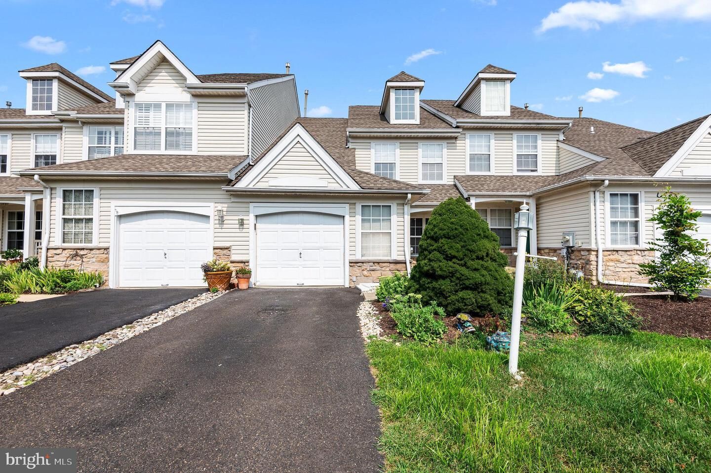 Property Photo: 1654 Rockcress Drive PA 18929