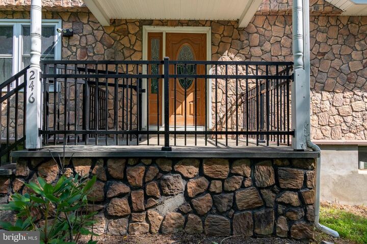 Property Photo:  246 Millbrook Road  NJ 07882 