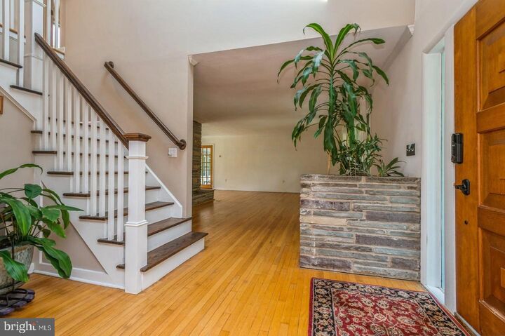 Property Photo:  536 Rosedale Road  NJ 08540 