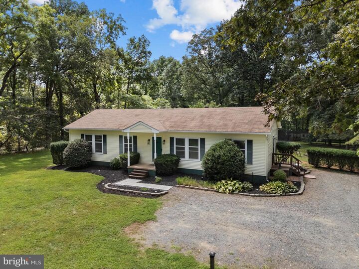 Property Photo: 9134 Green Road VA 20187