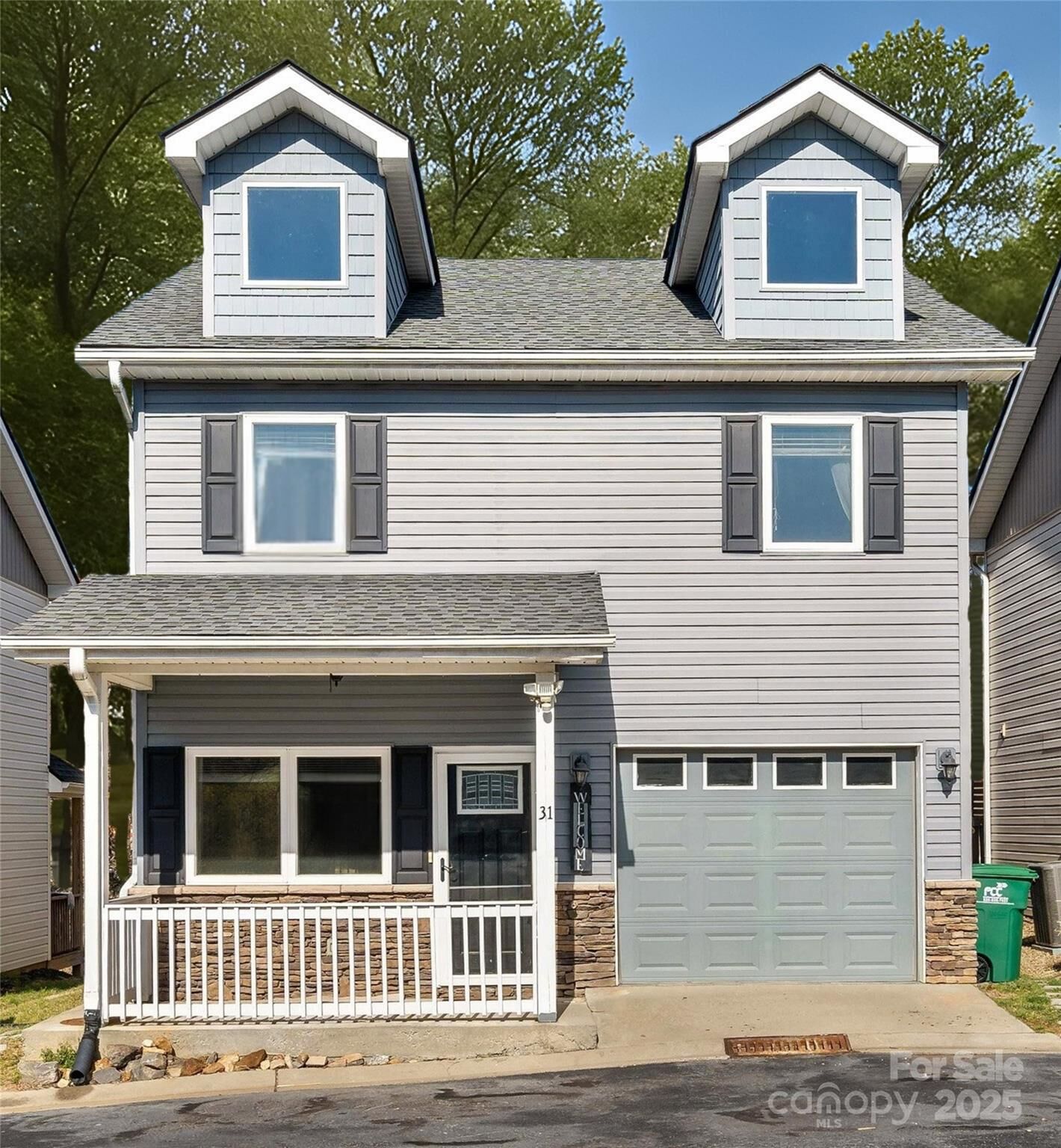 Property Photo: 31 English Ivy Road NC 28806