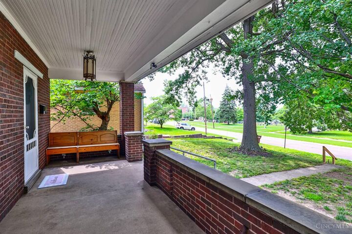 Property Photo:  1541 McMakin Avenue  OH 45231 