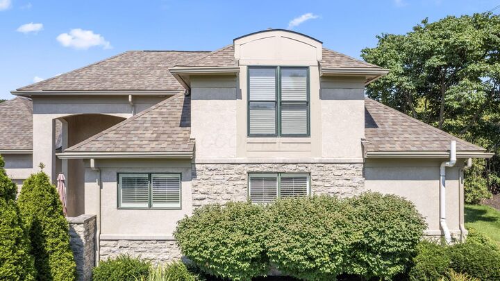 Property Photo: 4939 Stonehaven Drive OH 43220