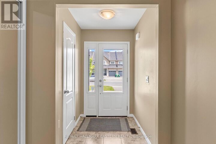 Property Photo:  1649 Hetherington Drive  ON K9L 0G6 