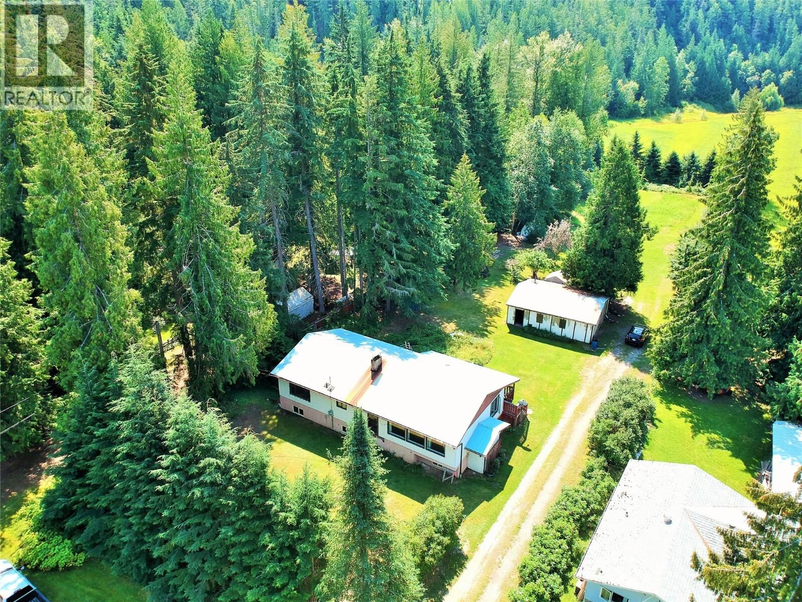 Property Photo: 1825 Stepp Pit Road BC V0E 2V1