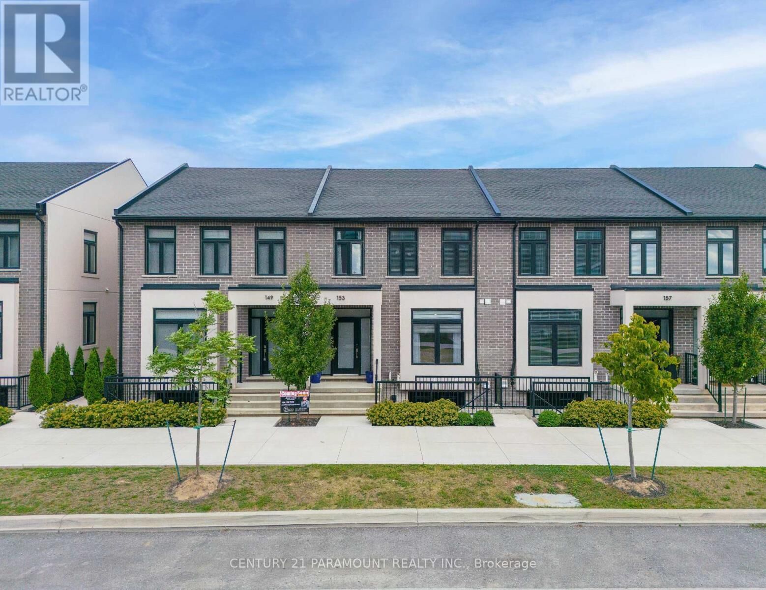 Property Photo: 153 Summersides Boulevard ON L0S 1E6