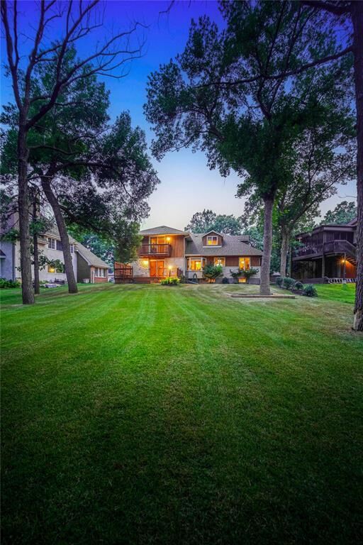 Property Photo:  1018 Kilkenny Drive  MB R3T 5A5 