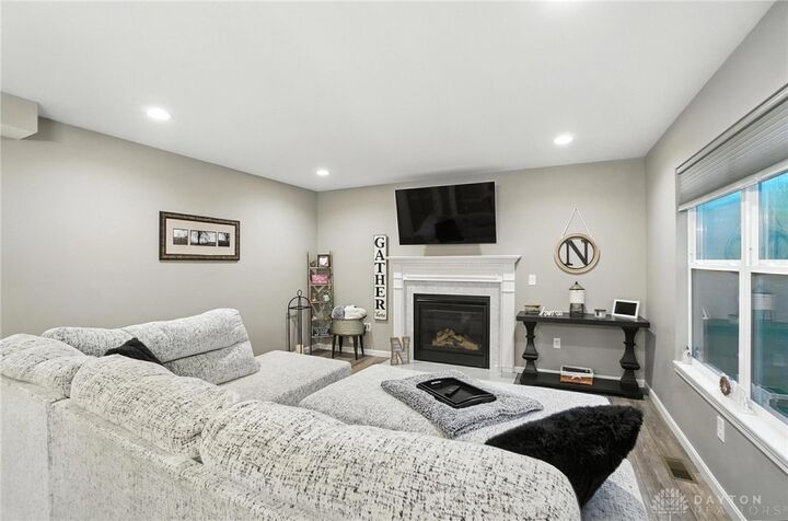 Property Photo:  1145 Walden Court  OH 45036 