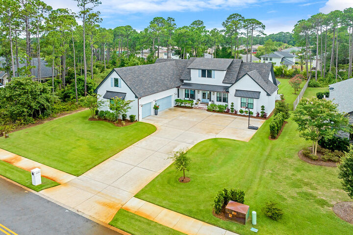 Property Photo: 1070 Driftwood Point Road FL 32459