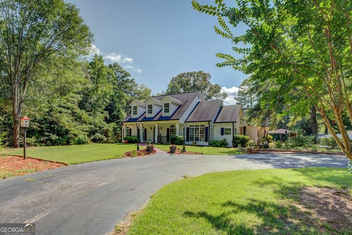 Property Photo: 353 Crowell Road N GA 30014