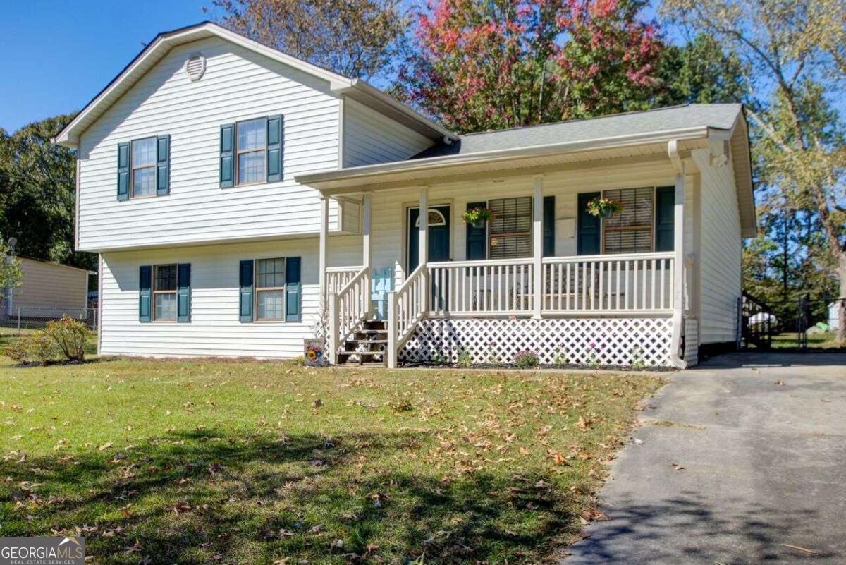 Property Photo: 1370 Compton Woods Drive GA 30052