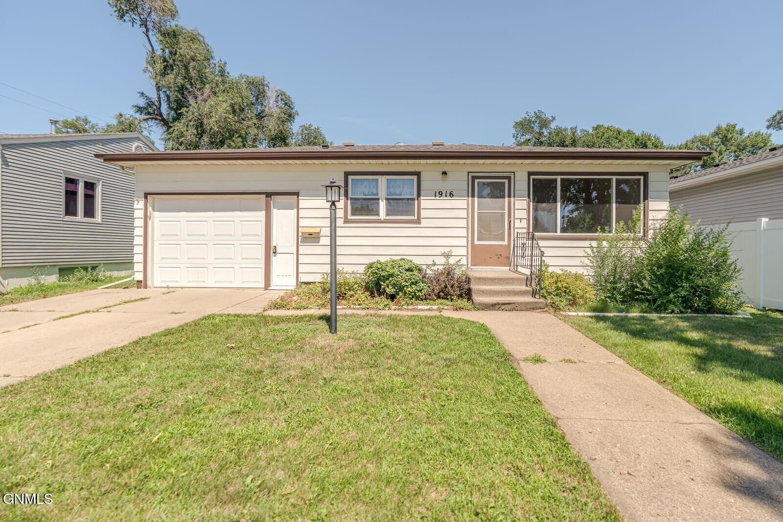 Property Photo: 1916 Rosser Avenue ND 58501