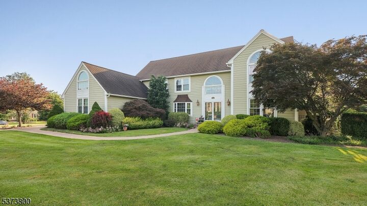 Property Photo:  5 Bittle Ct  NJ 08836 