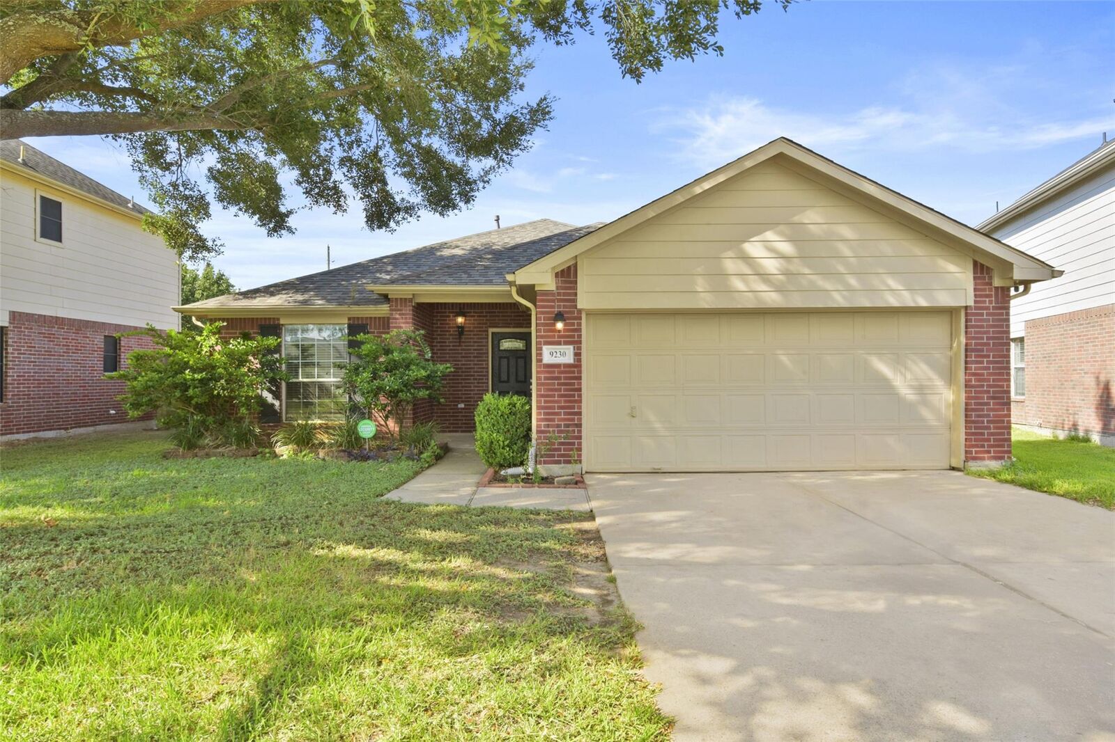 Property Photo:  9230 Eaglewood Spring Dr  TX 77083 