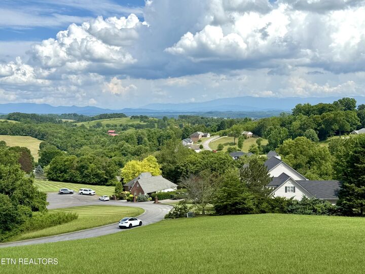 Property Photo: 430 Summerhill Drive TN 37764