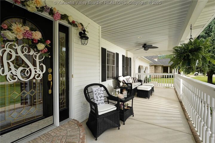 Property Photo:  8 Anchors Way  WV 25213 